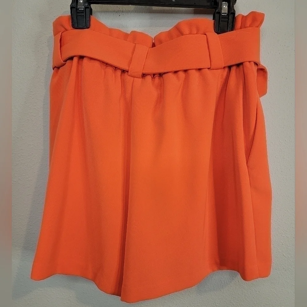 NINE WEST Paperbag Shorts‎ in Fresh Lava size small NWOT